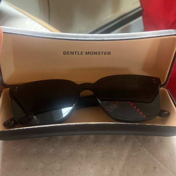 Gentle Monster Sunglasses Her 01 2020 New Flatba Series - Picture 1 of 1